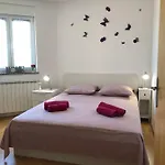 Amela * Pola