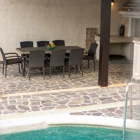 Appartamento Amela Pola