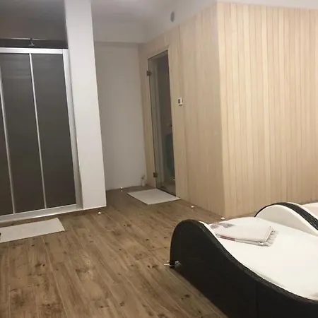 Апартаменты Amela Пула
