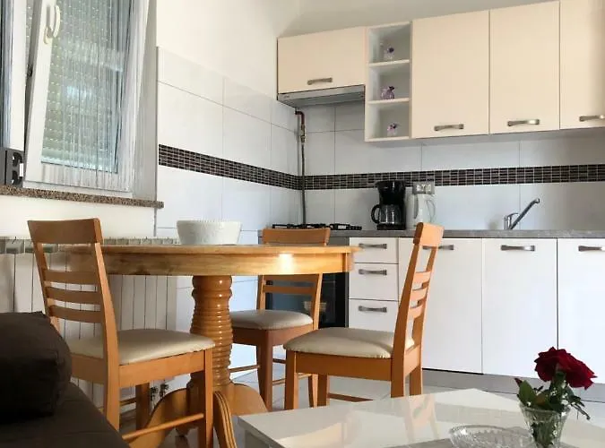 Διαμέρισμα Amela *