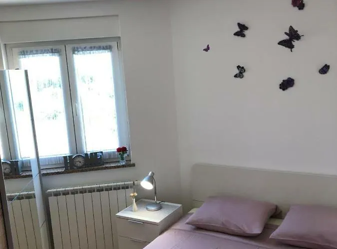 Διαμέρισμα Amela *