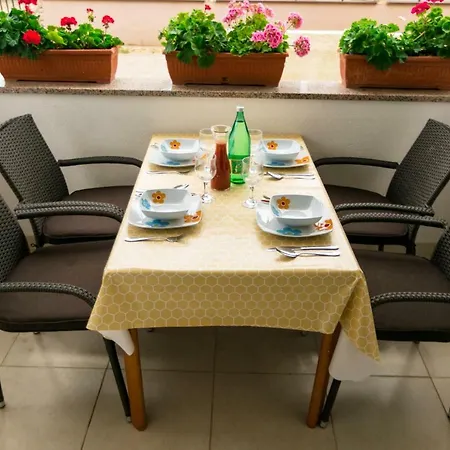 Apartment Amela