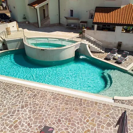 Apartment Amela Pula