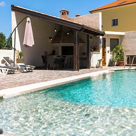 Amela Apartment