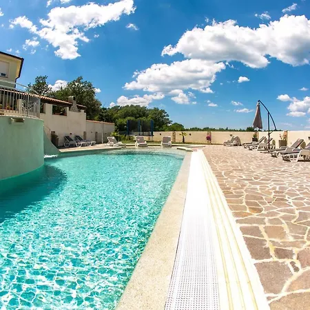 Apartment Amela Pula