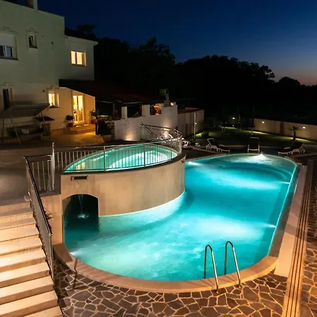 Amela Apartment *